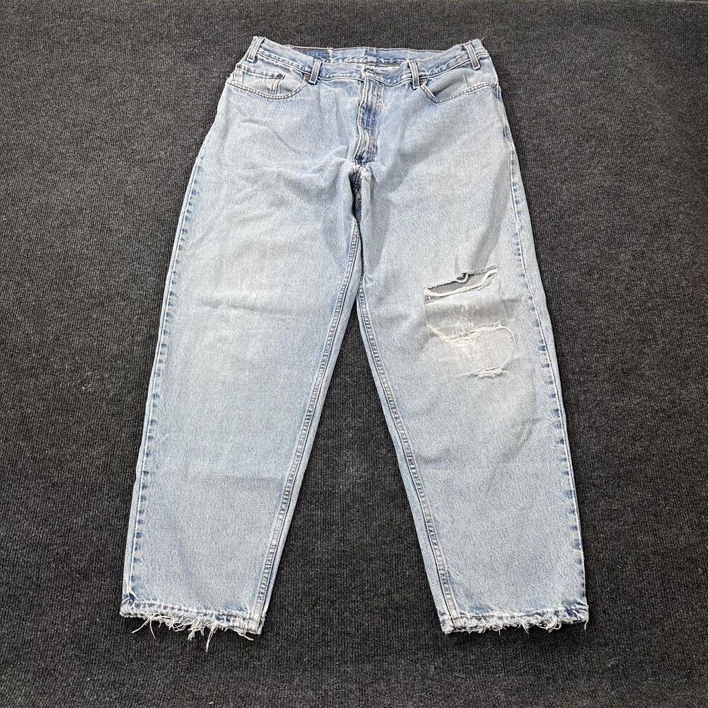 Vintage Levis 560s Loose Fit Tapered Leg Mens Size 38x30 Light Wash Distressed